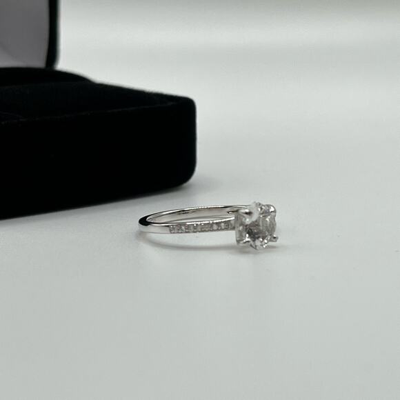 Beautiful 1ctw Cushion Cut White Topaz Ring Sterling Silver Size 7 - Picture 5 of 8